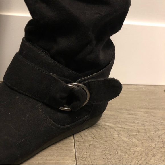 "Report" Short Black Pull On Boots - Picture 2 of 5